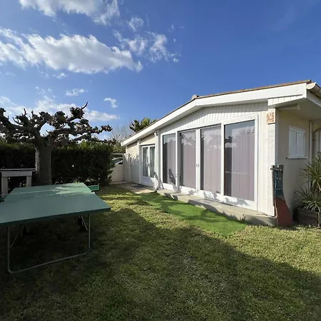 Maison Climatisee Avec Jardin Arbore, 3 Chambres, Wifi - Proche Et Commerces - Fr-1-701-84 Holiday home *