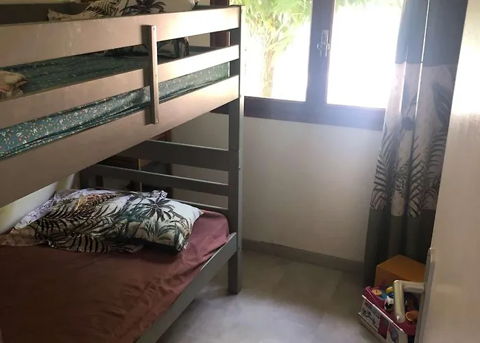 Maison Climatisee Avec Jardin Arbore, 3 Chambres, Wifi - Proche Et Commerces - Fr-1-701-84 Nyaraló *